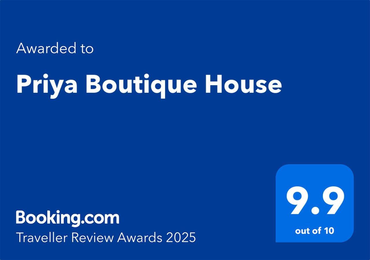 バンコク都 Priya Boutique House Bed & Breakfast エクステリア 写真